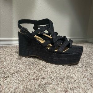 Black Weaved Lucky Brand Wedge, Size 11